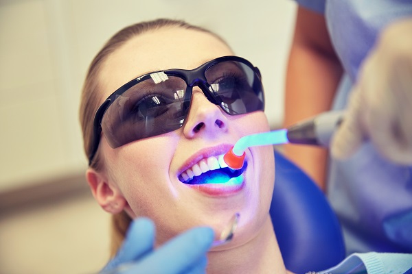 How Does A Dental Filling Work?